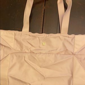 Lululemon tote bag